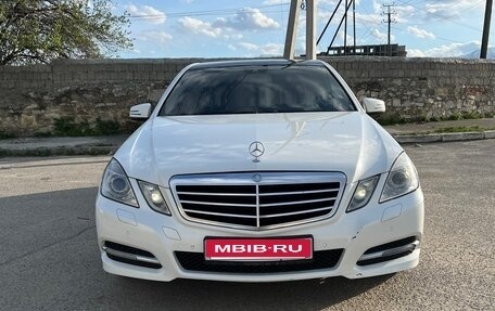 Mercedes-Benz E-Класс, 2011 год, 1 499 900 рублей, 1 фотография