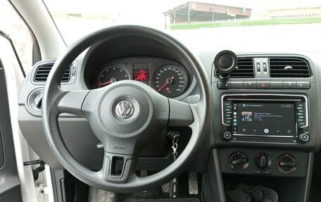 Volkswagen Polo VI (EU Market), 2012 год, 650 000 рублей, 5 фотография
