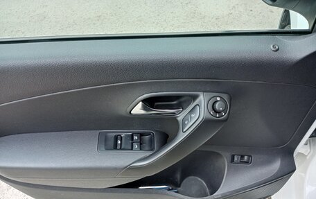 Volkswagen Polo VI (EU Market), 2012 год, 650 000 рублей, 21 фотография