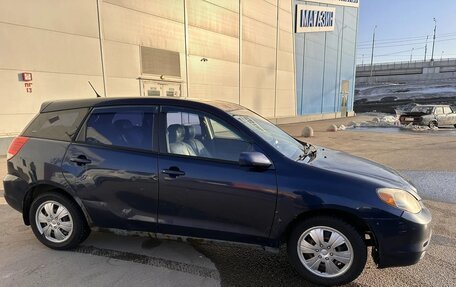 Toyota Matrix, 2002 год, 380 000 рублей, 2 фотография