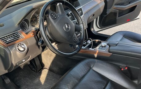 Mercedes-Benz E-Класс, 2011 год, 1 499 900 рублей, 10 фотография