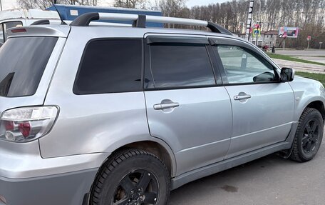 Mitsubishi Outlander III рестайлинг 3, 2003 год, 600 000 рублей, 1 фотография