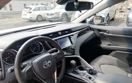 Toyota Camry, 2020 год, 2 750 000 рублей, 8 фотография