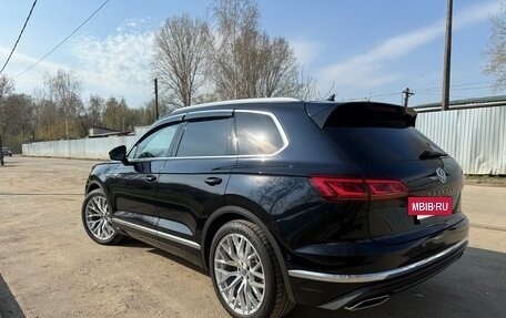 Volkswagen Touareg III, 2019 год, 4 200 000 рублей, 4 фотография