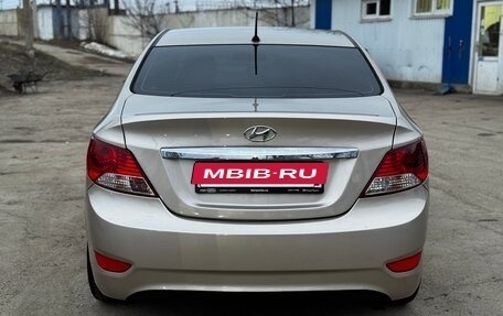 Hyundai Solaris II рестайлинг, 2013 год, 795 000 рублей, 3 фотография