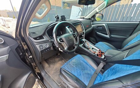 Mitsubishi Montero Sport, 2023 год, 4 400 000 рублей, 8 фотография