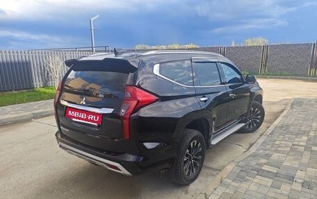 Mitsubishi Montero Sport, 2023 год, 4 400 000 рублей, 4 фотография