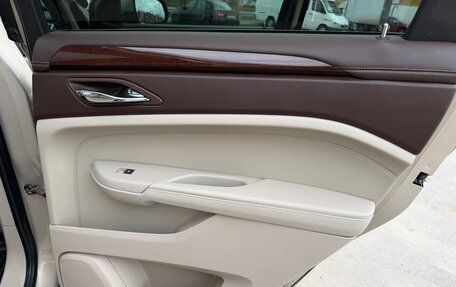 Cadillac SRX II рестайлинг, 2011 год, 1 300 000 рублей, 25 фотография