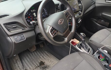 Hyundai Solaris II рестайлинг, 2021 год, 1 600 000 рублей, 14 фотография