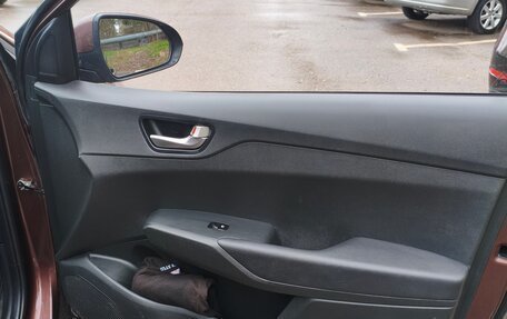 Hyundai Solaris II рестайлинг, 2021 год, 1 600 000 рублей, 10 фотография