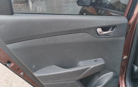 Hyundai Solaris II рестайлинг, 2021 год, 1 600 000 рублей, 6 фотография