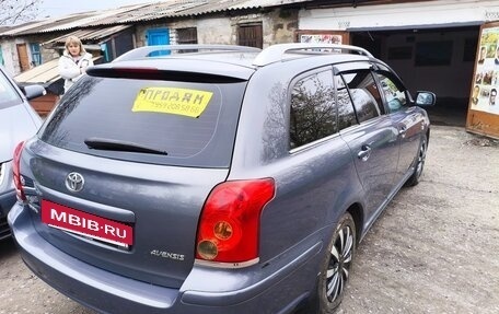 Toyota Avensis III рестайлинг, 2004 год, 1 000 000 рублей, 9 фотография