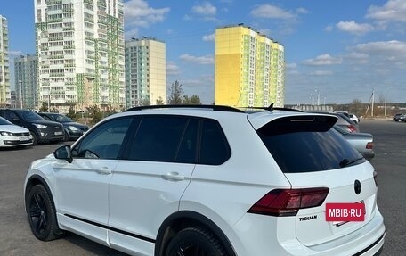 Volkswagen Tiguan II, 2018 год, 3 650 000 рублей, 3 фотография