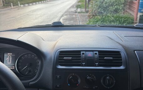 Skoda Fabia II, 2011 год, 690 000 рублей, 6 фотография