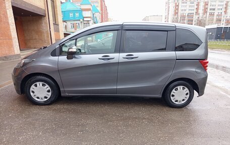Honda Freed I, 2011 год, 1 100 000 рублей, 2 фотография