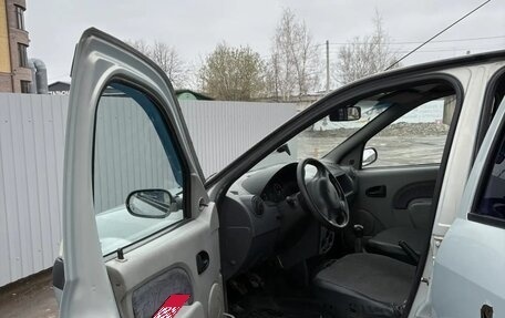 Renault Logan I, 2006 год, 205 000 рублей, 8 фотография