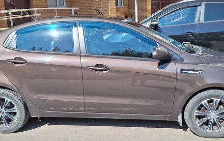 KIA Rio III рестайлинг, 2015 год, 980 000 рублей, 6 фотография