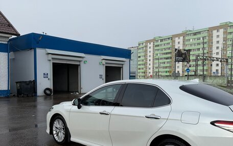 Toyota Camry, 2019 год, 2 200 000 рублей, 5 фотография