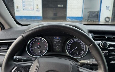 Toyota Camry, 2019 год, 2 200 000 рублей, 8 фотография