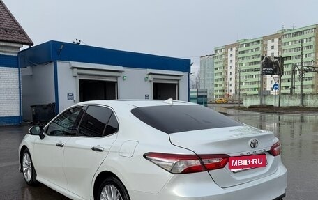 Toyota Camry, 2019 год, 2 200 000 рублей, 6 фотография