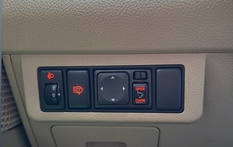 Nissan Tiida, 2011 год, 700 000 рублей, 3 фотография