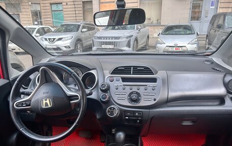 Honda Fit III, 2009 год, 650 000 рублей, 6 фотография
