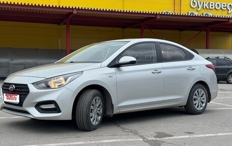 Hyundai Solaris II рестайлинг, 2019 год, 1 600 000 рублей, 1 фотография