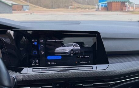 Volkswagen Golf R, 2021 год, 12 фотография