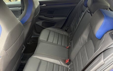 Volkswagen Golf R, 2021 год, 17 фотография