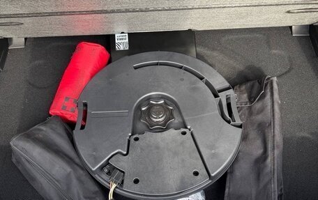 Volkswagen Golf R, 2021 год, 29 фотография