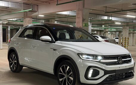 Volkswagen T-Roc I, 2025 год, 3 400 000 рублей, 3 фотография