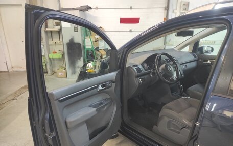 Volkswagen Touran III, 2012 год, 1 030 000 рублей, 4 фотография