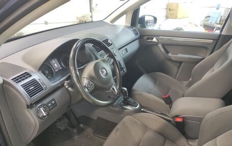 Volkswagen Touran III, 2012 год, 1 030 000 рублей, 5 фотография