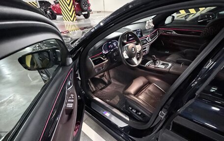 BMW 7 серия, 2019 год, 5 000 000 рублей, 14 фотография