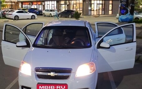 Chevrolet Aveo III, 2011 год, 740 000 рублей, 2 фотография