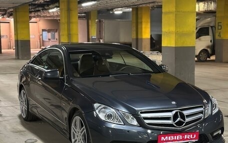 Mercedes-Benz E-Класс, 2010 год, 1 250 000 рублей, 1 фотография