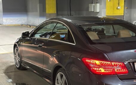 Mercedes-Benz E-Класс, 2010 год, 1 250 000 рублей, 6 фотография