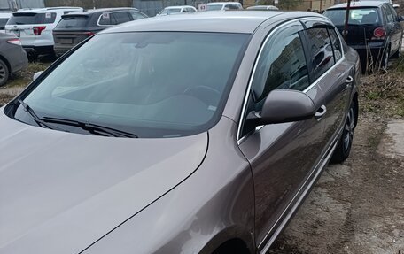 Skoda Superb III рестайлинг, 2011 год, 1 100 000 рублей, 23 фотография