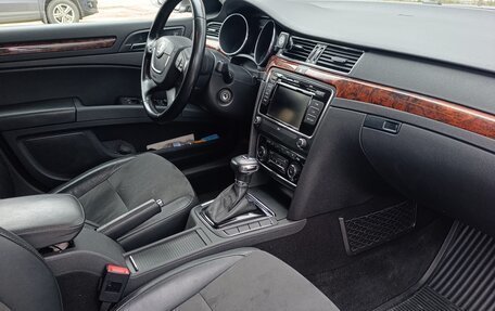 Skoda Superb III рестайлинг, 2011 год, 1 100 000 рублей, 34 фотография