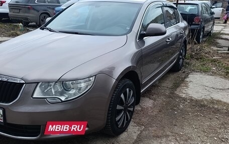 Skoda Superb III рестайлинг, 2011 год, 1 100 000 рублей, 33 фотография