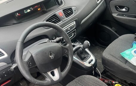 Renault Scenic III, 2011 год, 713 000 рублей, 11 фотография