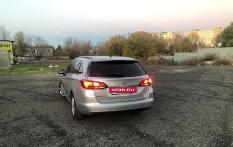 Opel Astra K, 2018 год, 1 250 000 рублей, 3 фотография