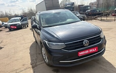 Volkswagen Tiguan II, 2021 год, 2 600 000 рублей, 1 фотография