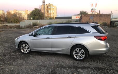 Opel Astra K, 2018 год, 1 250 000 рублей, 4 фотография