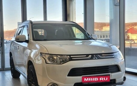 Mitsubishi Outlander III рестайлинг 3, 2012 год, 1 299 000 рублей, 1 фотография