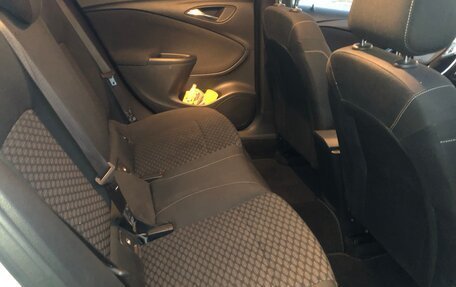 Opel Astra K, 2018 год, 1 250 000 рублей, 8 фотография