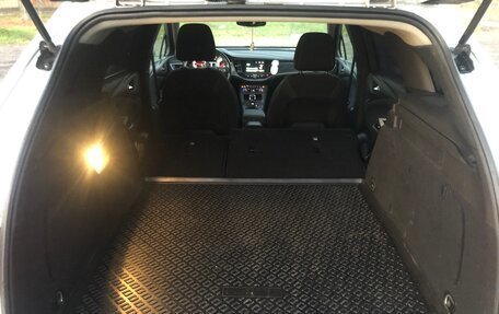 Opel Astra K, 2018 год, 1 250 000 рублей, 14 фотография