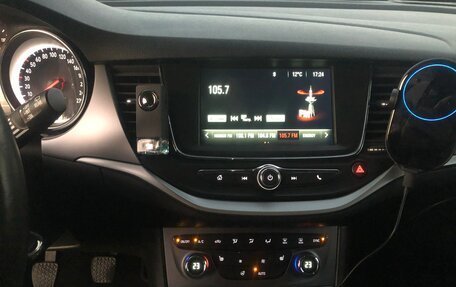 Opel Astra K, 2018 год, 1 250 000 рублей, 13 фотография