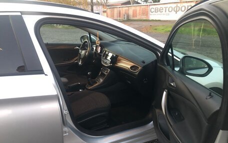 Opel Astra K, 2018 год, 1 250 000 рублей, 9 фотография