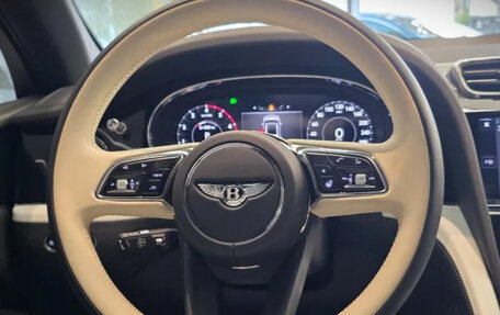 Bentley Bentayga I, 2025 год, 31 000 000 рублей, 5 фотография